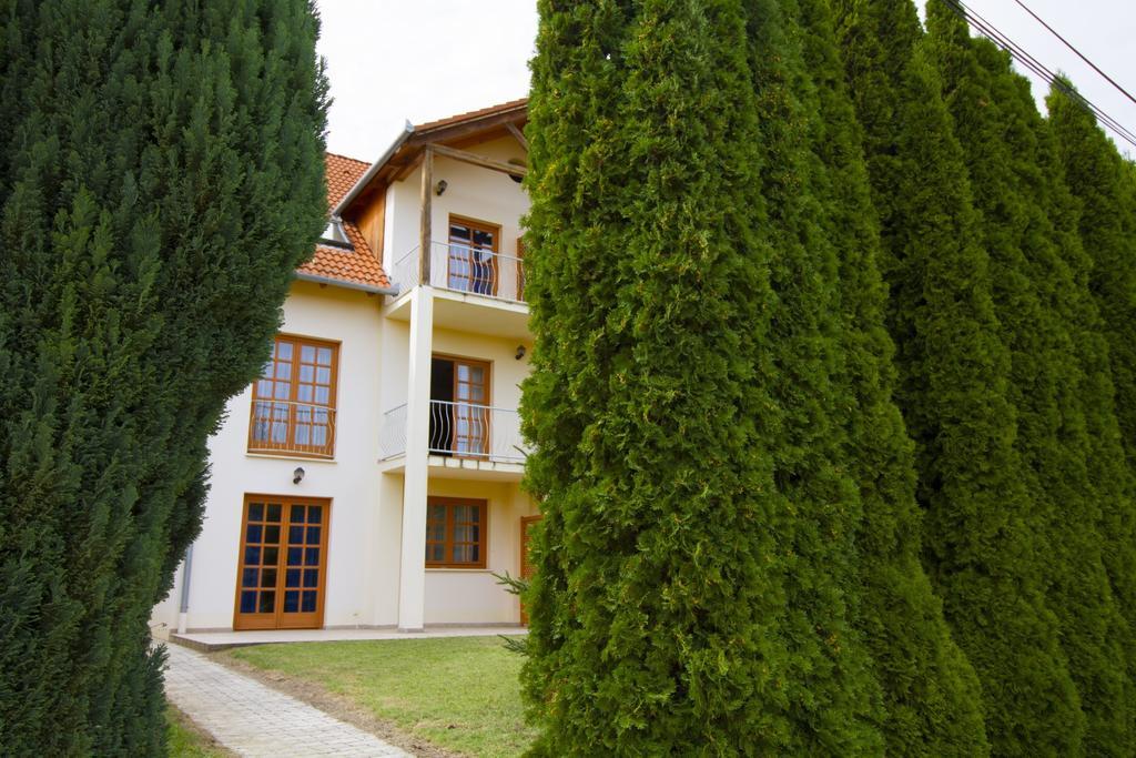 Relax Apartment House Zalakaros Luaran gambar