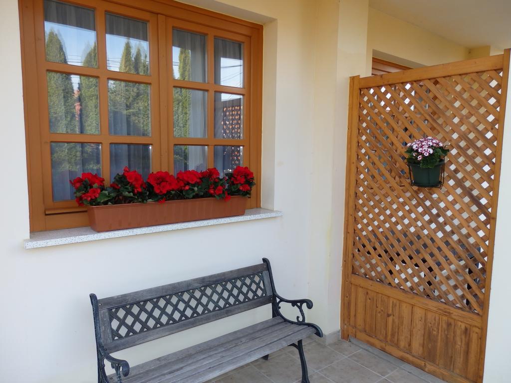 Relax Apartment House Zalakaros Luaran gambar
